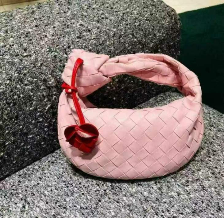Picture of Bottega Veneta Handbags _SKUfw238074851fw